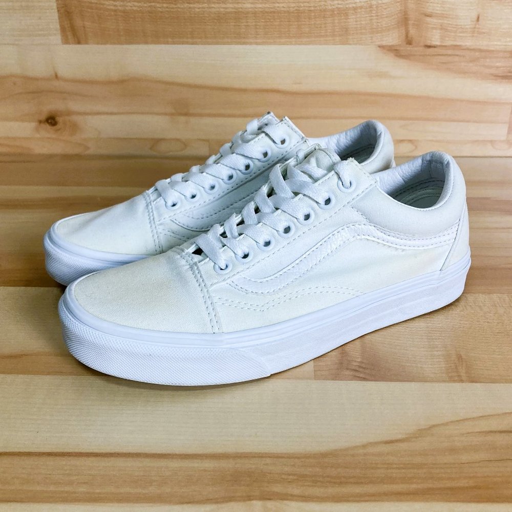Vans Classic Lace Ups White Shoes - Women's Size 8